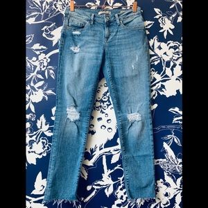 mavi ruxin distressed boyfriend jean